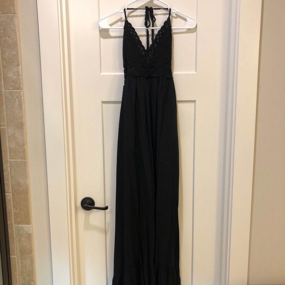 Maxi dress with crochet top